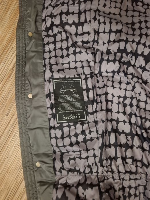 Продам пуховик geox