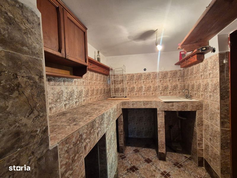 Casă de vacanță P+M de vânzare – Meri, Bumbești-Jiu, județul Gorj