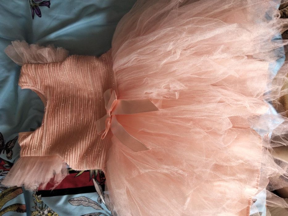 Платье на девочку