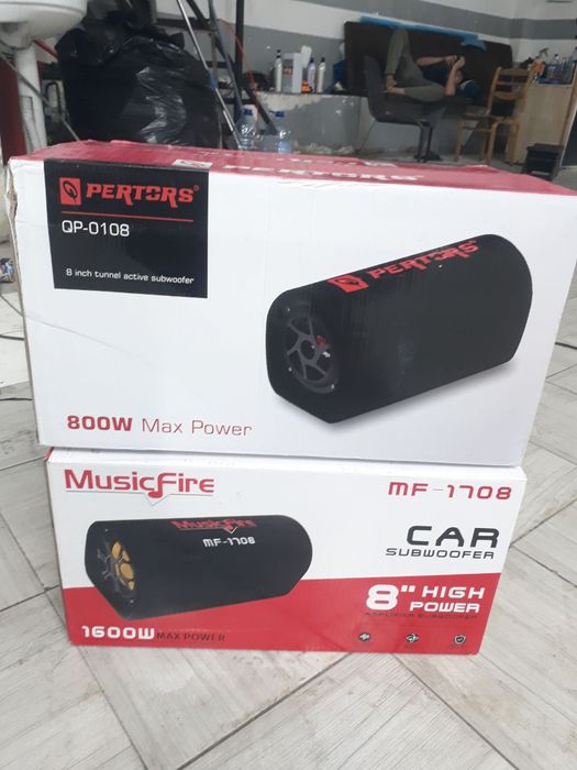 Sabufer usikiteli bilan bass beruvchi