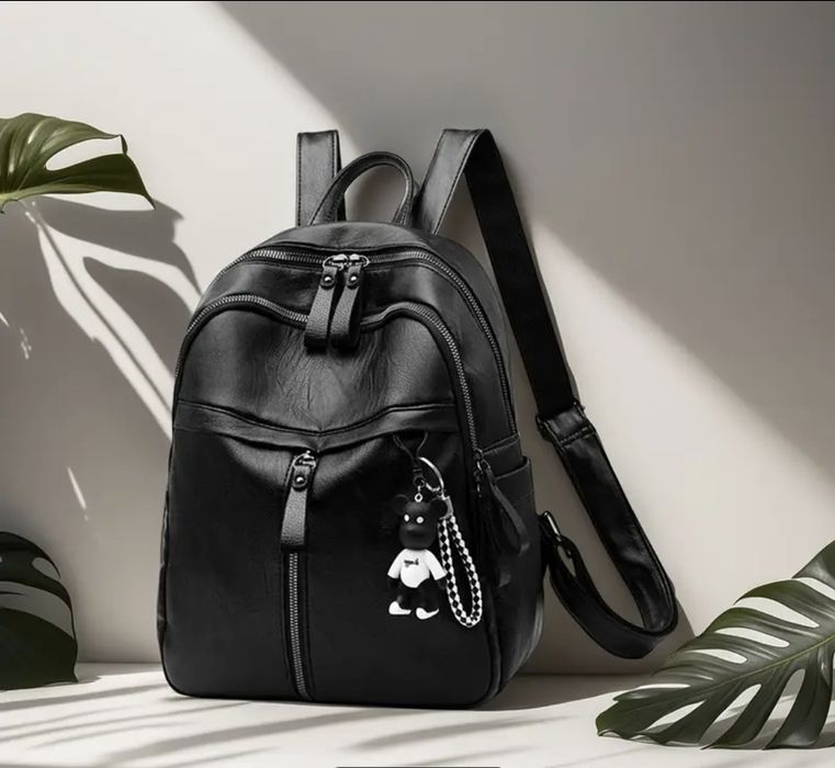 Модерна дамска раница от еко кожа, черна