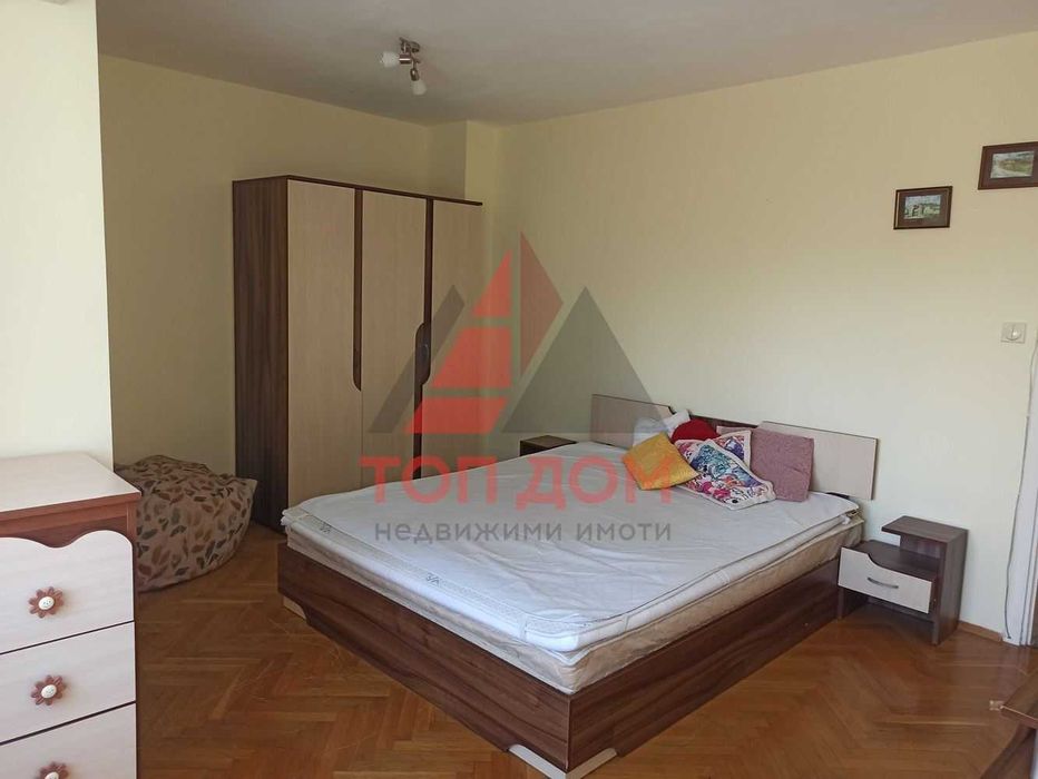 Дава се под наем Тристаен апартамент в Варна, Червен площад - 62 кв.м за 561 € - Снимка #4