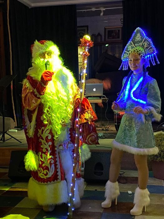 Продам костюм снегурочки