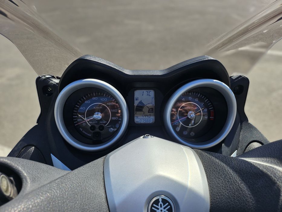 Yamaha X Max 250