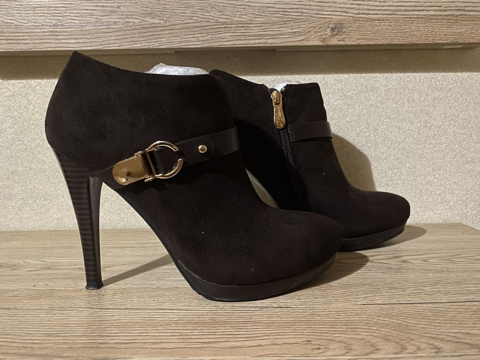 Ботильоны нубук 39 размер