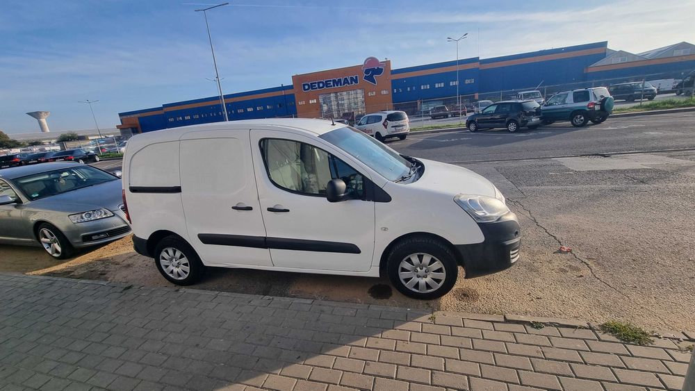 PEUGEOT  2017 — imagine 1