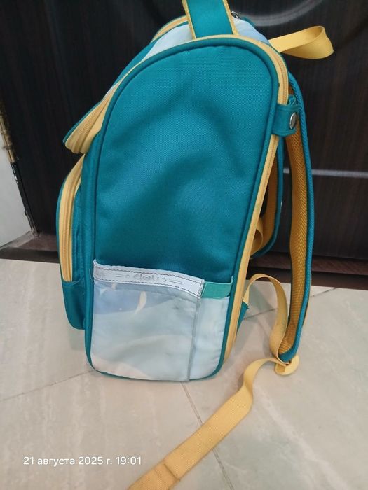 Детский портфель рюкзак в отличном состоянии
