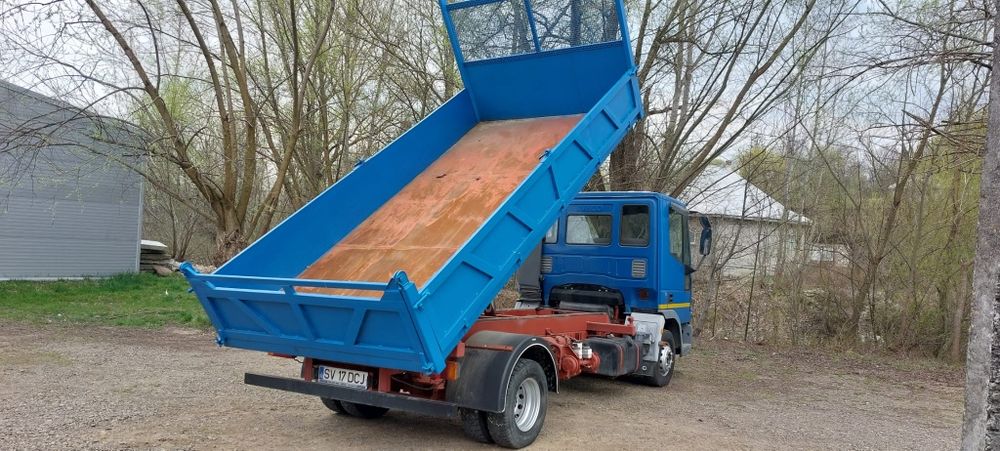 Iveco 7.5 tone Basculabil pe 3 parti Înmatriculată Romania