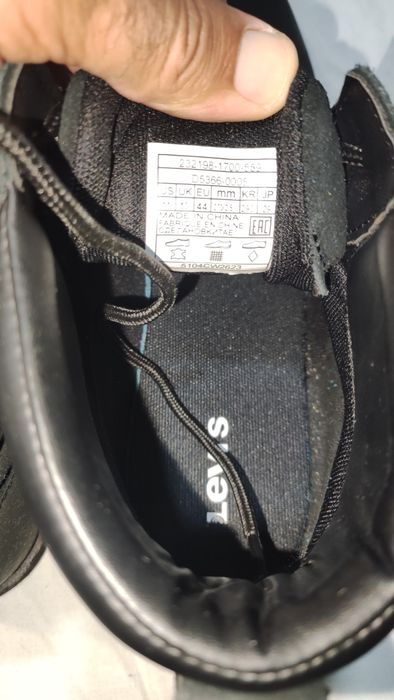 Леки и много удобни мъжки боти от естествена кожа LEVIS №44