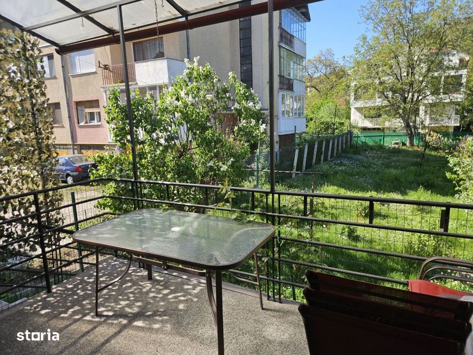 Apartament spatios, zona Hotel Napoca, pentru birou!