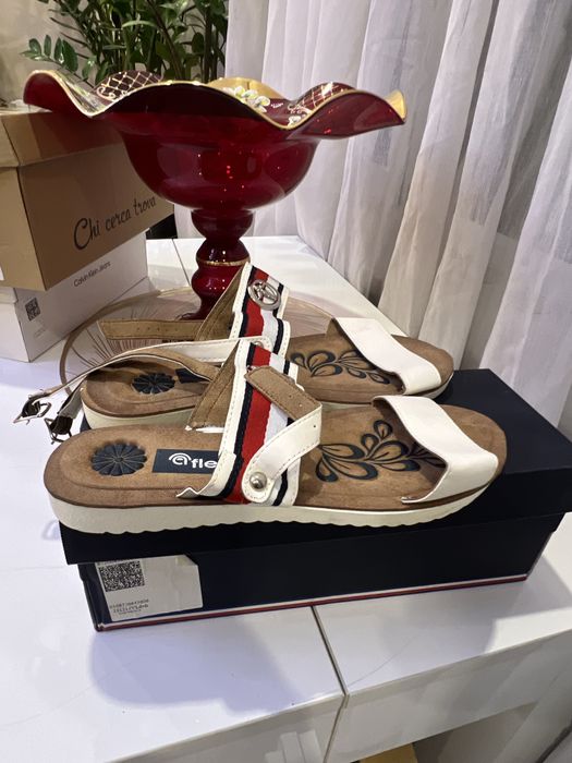Продам сандали! Под Tommy hilfiger!
