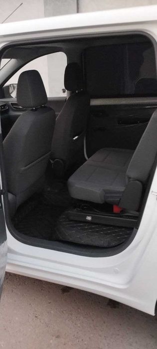 автомобиль WULING