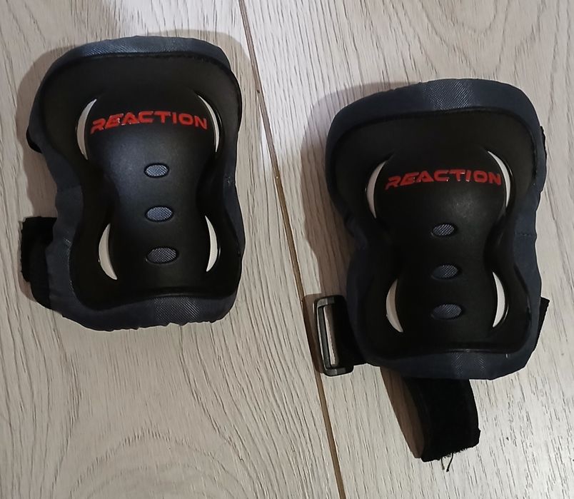 Рольковые коньки "REACTION" + набор защиты