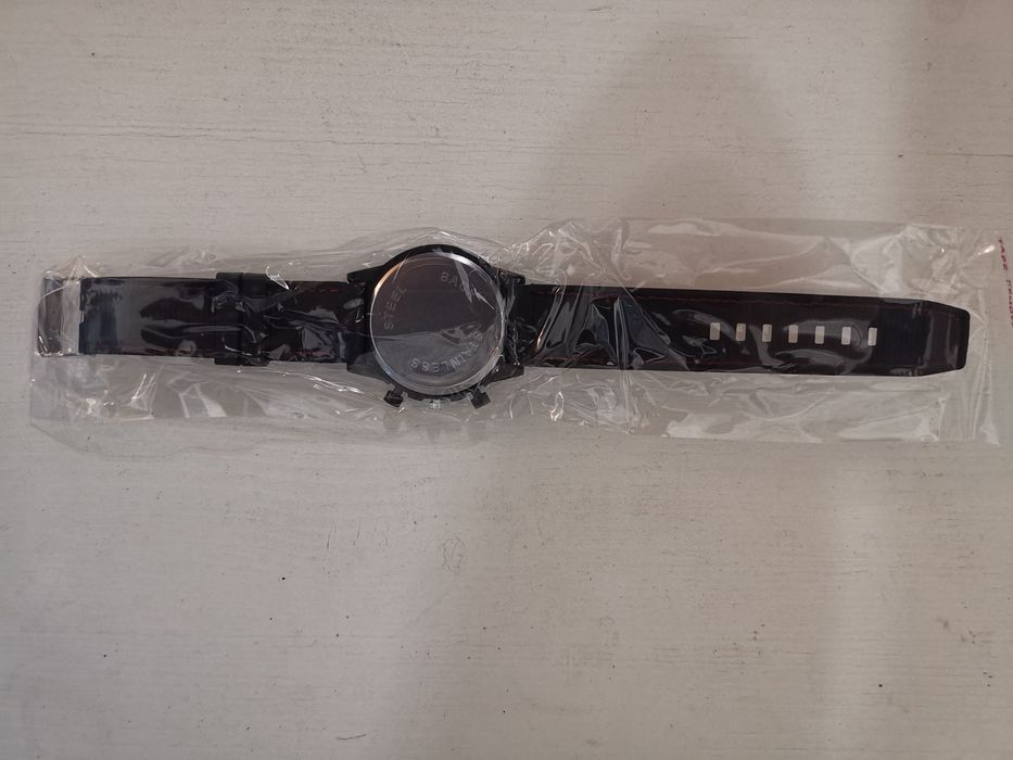 Чисто нов Мъжки часовник