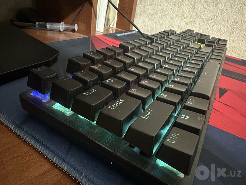 Mehanika klaviatura va gaming naushnik