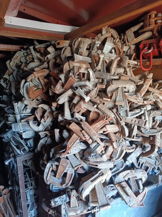 Замок Струбцина Флажок Все есть