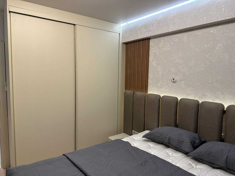 Продава се Тристаен апартамент в София, Оборище - 108 кв.м за 1834 €/кв.м - Снимка #3