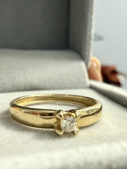 Бриллиантовое кольцо