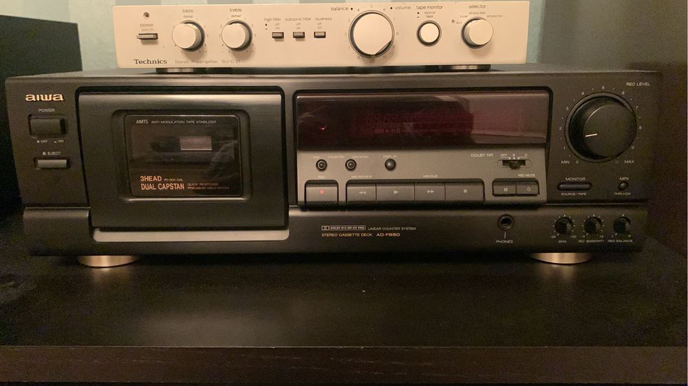 Кассетная дека Aiwa.