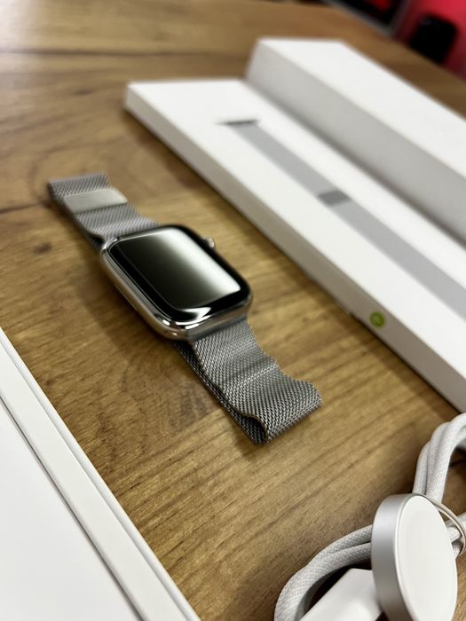 Apple Watch Series 9 45mm Stainless Steel Silver GPS+Cellular