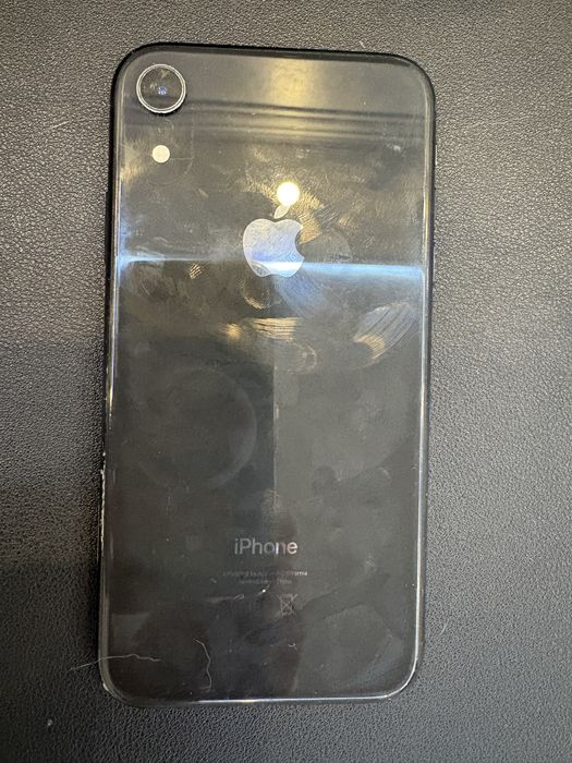 Продам Iphone XR