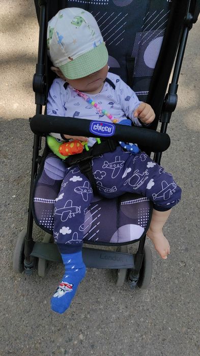 Продам детскую коляску трость Chicco