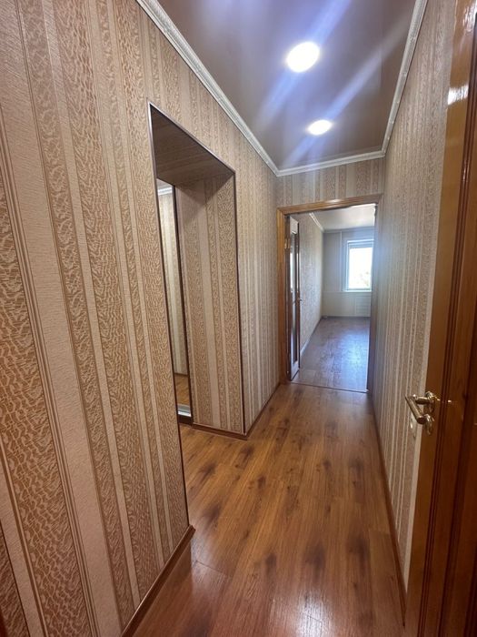 Продам 2 х ком 4 этаж 19 мкрн