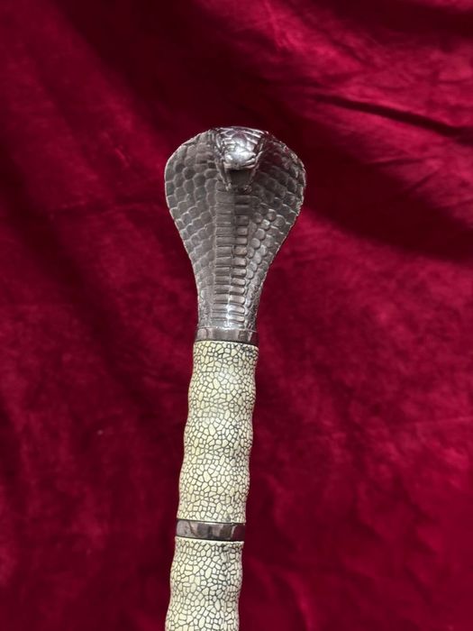 Сувенирный меч с подставкой