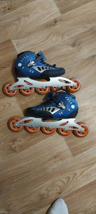 Профессиональные  роликовые коньки