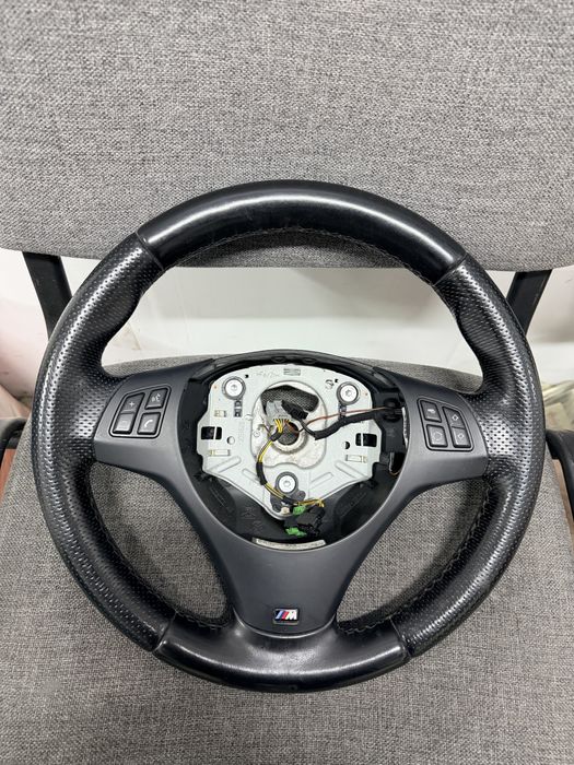 Volan m pachet bmw e90 e91 e92 e93 e87 e81 e82 e88 e84
