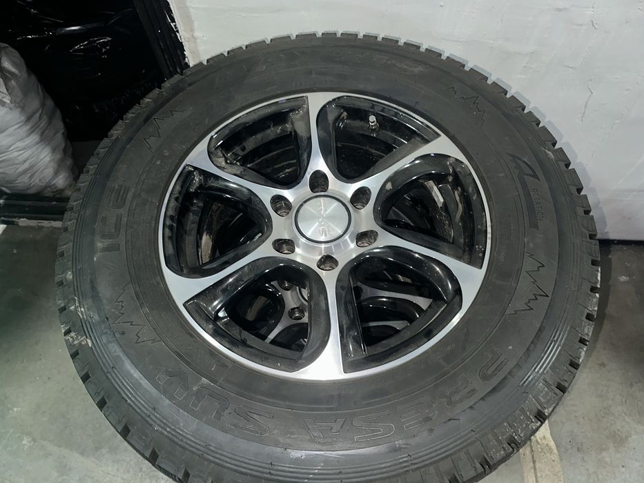 Продам диски с резиной