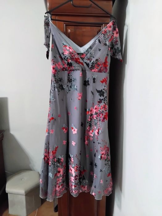 Rochie 65% mătase, 35 % vascoza