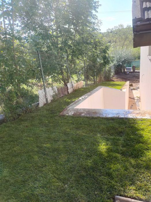 Vanzare case in Stolna Stolna • OLX.ro