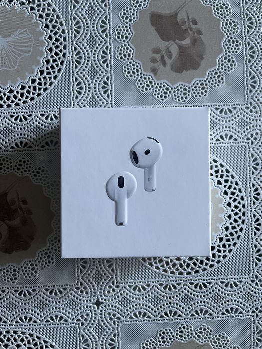 Слушалки AirPods 4 с ANC