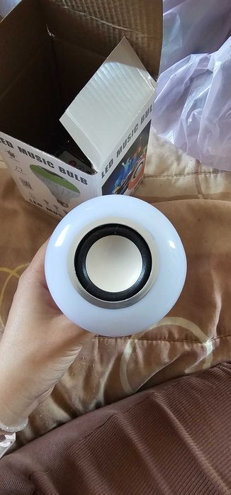 Музикална лед крушка с дистанционно