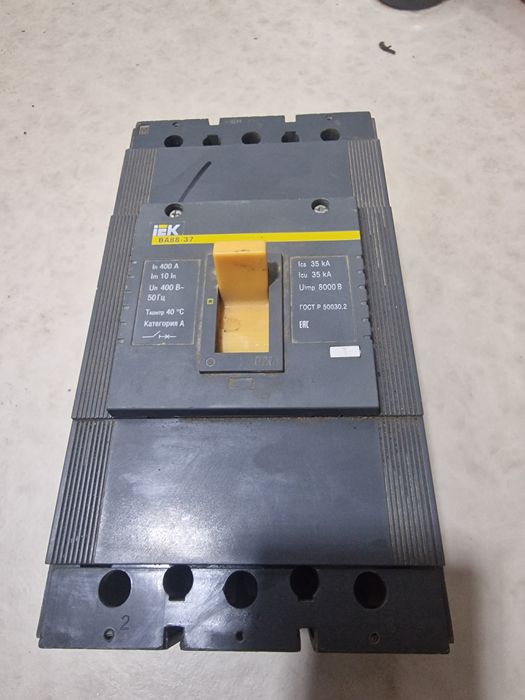 Автоматический выключатель 400 Амп.