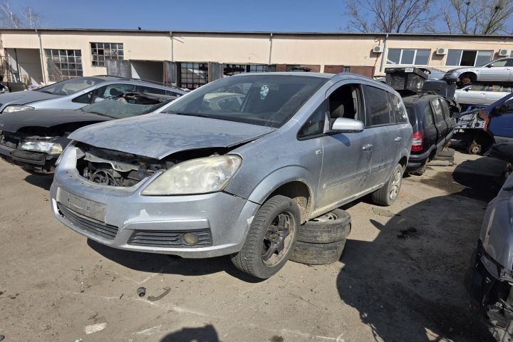 Oglinda stanga Opel Zafira 2009 1.9 CDTI MT (100 hp)