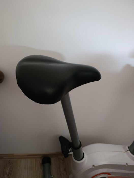 Vând bicicleta statica Go for fit