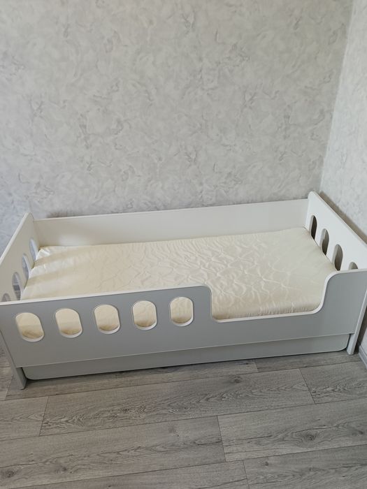 Продам детскую кровать