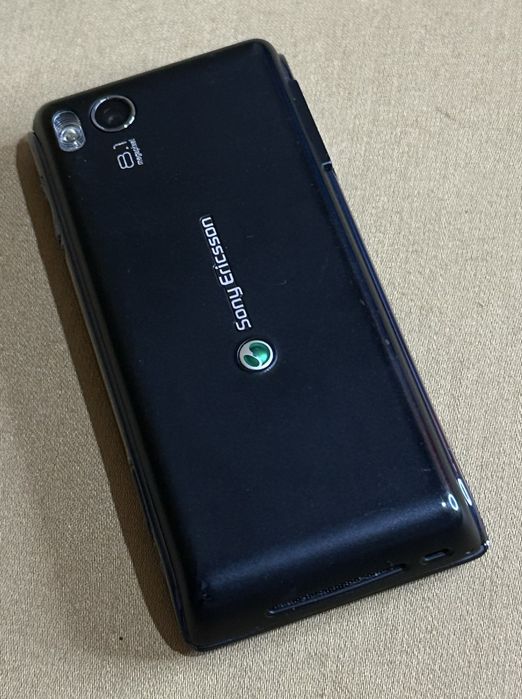 Super pret! Sony Ericsson U10i Aino IMPECABIL • Ca Nou • 100% Funcțional • Colecție!