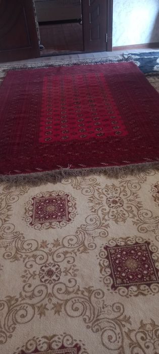 Turkman gilami qadimiy qo'lda to'qilgan