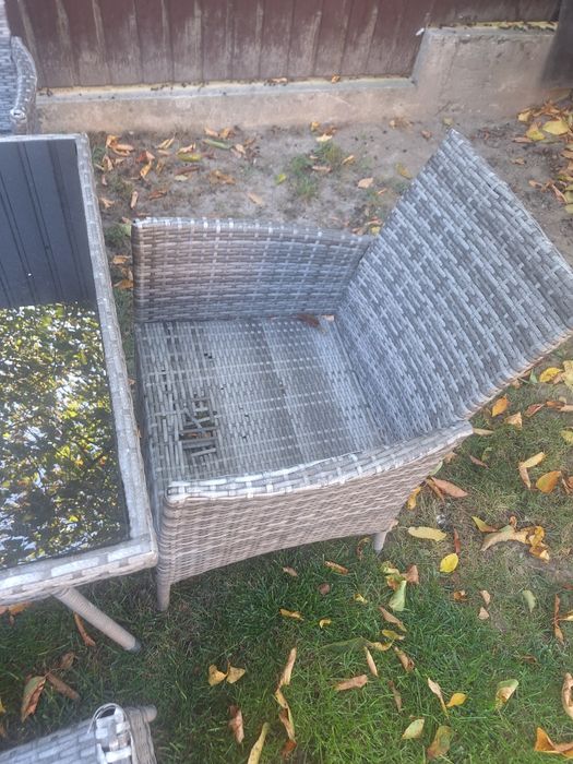 Masa cu blat din sticla +6 scaune+perne șezut (1.50×80)