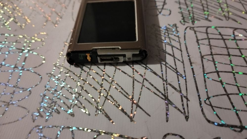 Продам телефон Нокиа 6500с