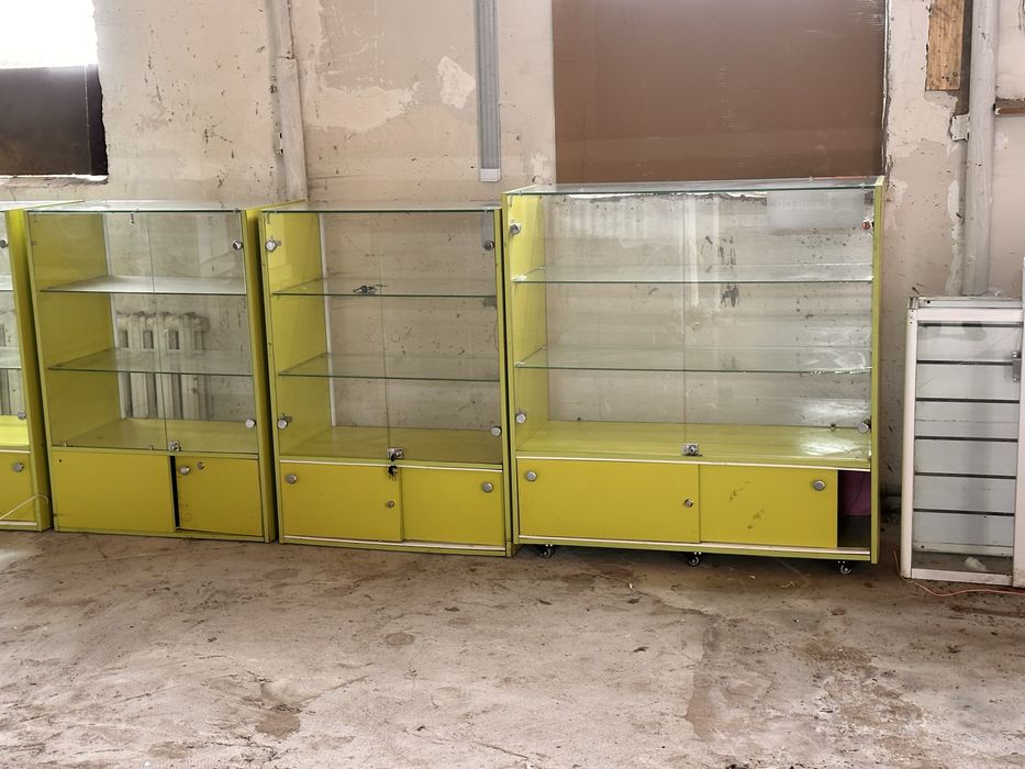 Продам витрины для торговли 5 шт