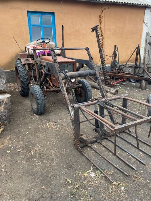 Продам трактор т25