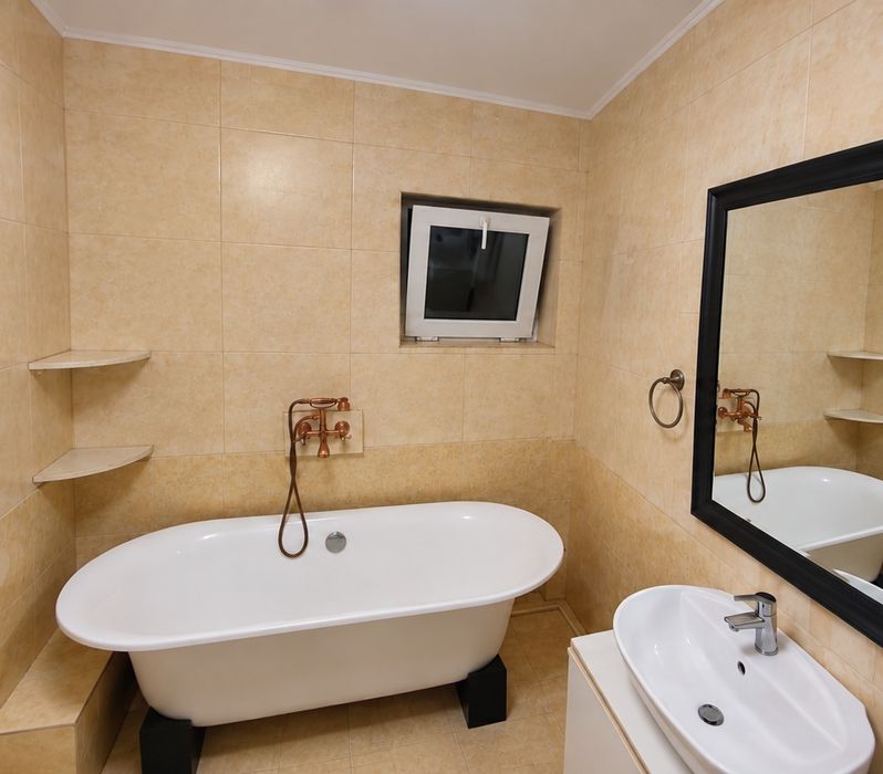 Apartament 2 camere plus living Ostroveni