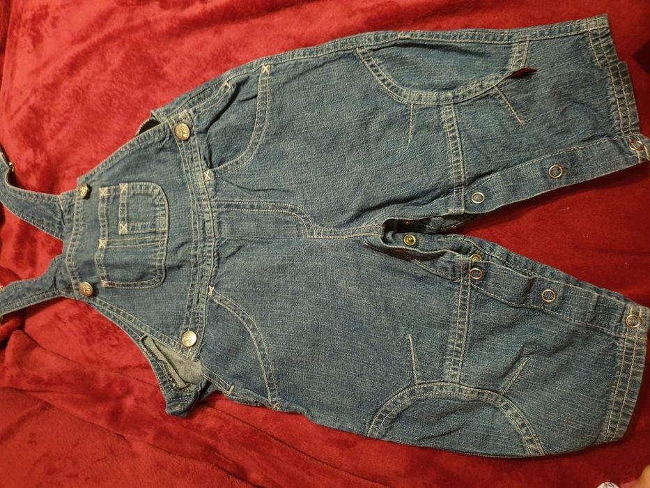 Blugi salopeta blug combinezon mar. 74. 30 lei cadou un body mar 74 be