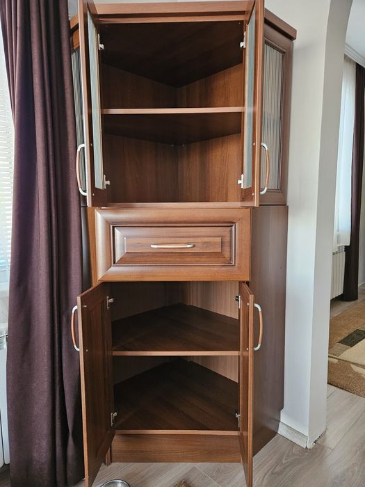 Шкафове за всекидневна  3 броя .