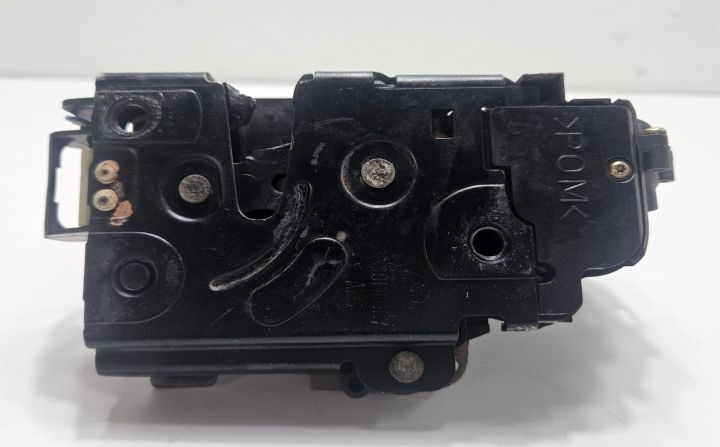 Broasca usa fata dreapta   C3B1837016A Volkswagen VW Passat B5