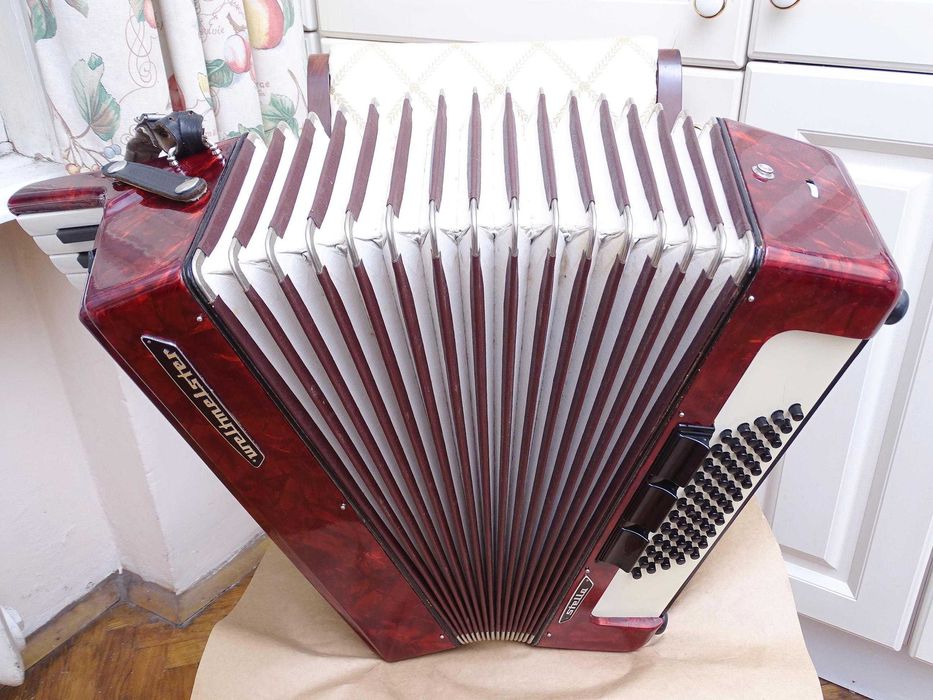 Акордеон Велтмайстер Стела 60 баса